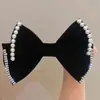 Grampo de Mola com Laço de Veludo Estilo Natalino Presilha Decorativa de Cabelo com Pérola e Strass Doce Presilha de Cabeça de Princesa Adorno de Cabeça para Noiva