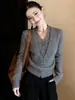 Top de punto gris único y elegante con encaje y manga larga, nuevo top casual versátil para mujer otoño/invierno 2026