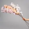 Galhos de flor de cerejeira artificiais, árvores de flor de cerejeira, decorações de casamento de plástico, flor de pessegueiro e flor de pereira para interiores, sala de estar, piso e teto, guirlandas de flores artificiais