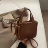 Nova Moda Primavera Bolsa Transversal de Ombro Único Casual Estilosa Bolsa Saco Feminina 2026 Tendência Nicho Chique Bolsa de Mão