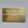 Fabricante Produce Letreros Dorados de Aluminio, Placas con Logo para Cajas de Licor y Señales Decorativas de Aluminio Cepillado