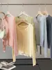 Cardigan de punto de manga larga con cuello en V, estilo nuevo Otoño 2026 para mujer, capa base ajustada, top tipo chaqueta suéter delgado