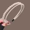 Elegante tiara de pérolas artificiais para mulheres, novo modelo 2026, versátil para sair, coroa alta, acessório de cabelo estiloso para o verão