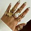 Joyería popular transfronteriza europea y americana, anillo de oro nuevo, diseño minimalista de nicho, sensación de alta gama, anillo de lujo ligero, joyería para mano de mujer, plata