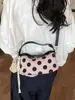 Bolso Único de Lunares para Mujer 2026 Nueva Moda Versátil Cruzado Tipo Dumpling Bolso de Mano Pequeño Exquisito Súper Moderno Bolso Croissant