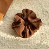 Goma para el pelo de tela tipo scrunchie para otoño e invierno para mujer, Sujetador de coleta baja de alta gama, Banda de goma de alta elasticidad y duradera, Cuerda para moño