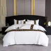 Conjunto de Roupa de Cama para Hotel e Pousada de Quatro Peças, Linho Branco Puro, Roupa de Cama de Hotel, Cobertor Duvet Atacado