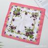 Venta al por mayor de fábrica Pañuelo estampado exquisito para mujer Pañuelo de algodón retro de ala ancha clásica Bufanda cuadrada de algodón para secar el sudor en verano