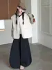 Conjunto de Moletom Listrado Outono/Inverno Novo para Meninas, Colete de Lã de Cordeiro, Calças de Perna Curva com Forro de Fleece, Top para Crianças de Tamanho Médio/Grande