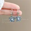 Pendientes florales vintage de estilo francés en color azul para mujer, de lujo ligero, alta gama, sencillos y elegantes, versátiles, con una sensación fresca y delicada