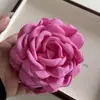 Presilha de Cabelo Garra de Tubarão Flor Rosa Caro Estilo Vintage Francês Presilha Grande para Penteados Acessório de Cabelo Garra de Tubarão para Mulheres