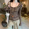 Camiseta de manga larga a rayas con botones, diseño de otoño para mujer, nuevo estilo coreano, corte ajustado, top versátil para usar debajo