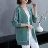 Cardigan de Punto con Cuello en V Estilo Nuevo Otoño e Invierno 2026 para Mujer, Chaqueta Suéter Rayada de Punto de Manga Larga Suelta de Longitud Media para Mujer