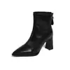 Botas de moda elegantes e estilosas 2026 novas botas vintage de salto alto grosso bico fino com zíper traseiro para mulheres