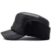 Gorro de invierno para hombre, forrado de forro polar para abrigar, protector de orejas, gorro de algodón, gorro de piel, adecuado para hombres de mediana edad y ancianos, gorro plano engrosado para clima frío