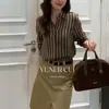 CUIYUNE Camisa de Lino Rayada Espiga Vintage Relajado Estilo Artístico Teñida en Hilo WWJ26004