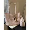2026 Nova Bolsa Tote Elegante Simples Vazada Transfronteiriça, Bolsa de Ombro Casual Versátil para Mulheres, Bolsa Feminina de Grande Capacidade