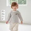 Camiseta Interior de Manga Larga para Bebé para Primavera y Otoño para Niños y Niñas Estilo Coreano Ropa Interior Básica Infantil Casual con Rayas