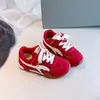 Zapatillas de Entrenamiento Alemanas Estilo Retro para Niñas Primavera/Verano 2026 Nueva Moda Infantil Versátiles Casuales Deportivas Suela Suave Zapatos Forrest Gump