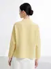 Jaqueta de Estilo Nacional Novo Estilo Chinês para Mulheres, Temporada de Primavera, Sensação de Alto Padrão, Gola Alta, Abotoada, Caimento Solto, Emagrecedora, Manga Longa, Roupa de Exterior Inspirada em Issey Miyake