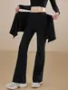 Conjunto de yoga feminino com retalhos em mesh, design falso de duas peças, mangas compridas, sobreposição de saia removível, calça flare e um visual modelador e moderno para usar como roupa externa.