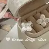 Brincos de Design Ins-Style Estilo Coreano Prata Esterlina S925 Trevo de Quatro Folhas Zircônia Brincos Listrados Verticais para Uso Elegante no Dia a Dia
