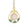 Collar con colgante de temperamento elegante retro adornado con cuentas de agua dulce artesanales de jade hetiano azul ardiente con incrustaciones de plata S925