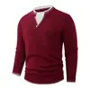 Novidades de outono e inverno transfronteiriças: Suéter pullover masculino de gola redonda, estilo duas peças, uma blusa de malha tendência e casual com design color-blocking para jovens homens