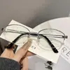 Óculos de Meio Aro Dourados Tendência Estilo Old Money de Alta Qualidade para Mulheres, Essencial Estilo Nerd Sem Maquiagem, Armações Ovais com Proteção contra Luz Azul