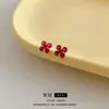 Pendientes de Flor de Hierba de la Suerte con Circonita de Aguja Plateada Nicho Versátiles Pendientes de Moda Retro Lujo Ligero Sensación de Alta Gama Pendientes Delicados