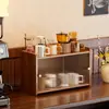 Gabinete de Almacenamiento de Encimera de Bambú con Puertas Deslizantes de Acrílico Estriado, Estante para Tazas de Café de 1/2 Niveles a Prueba de Polvo, Organizador de Escritorio para Barra de Café, Cocina, Tocador, Juegos de Té, Cuidado de la Piel