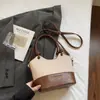 Bolso con Combinación de Colores Retro Occidental para Mujer 2025 Otoño e Invierno Nuevo Bolso de Hombro Cruzado para Viajes de Negocios Bolso de Mano de Alta Gama Bolso Cubo