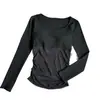Camiseta Preta de Manga Longa com Recortes em Renda Estilo Hot Girl para Mulheres Outono 2025 Novo Estilo Chique Redutor de Idade Emagrecedor Top