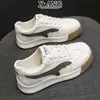 Sapatos de cadarço em couro genuíno que fazem seus pés parecerem menores, sapatos casuais femininos, novo modelo de início de outono de 2026, tênis casuais esportivos para estudantes, tênis de treino alemão