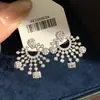 Collar con Colgante Redondo de Circonita Super Brillante Set de Joyería Versátil de Lujo Ligero de Alta Gama Moda Exquisita Aretes de Botón Temperamento para Mujeres