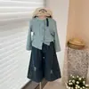 Nuevo atuendo de otoño 2026 para niñas: Conjunto moderno de manga larga estilo coreano y jeans, pantalones casuales de pierna ancha para niños