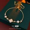 Pulsera de Flor Romboidal de Zirconia Electrochapada en Oro Real Nicho Lujo Accesible Pulsera Exquisita Elegante de Alta Gama Versátil Joyería de Mano para Mujer