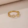 Anillo Pequeño de Diamante Anillo Moda Personalizado Diseño de Nicho Lujo Ligero Irregular Anillo de Oro Estilo Ins para Mujer