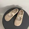 Zapatos planos nuevos zapatos de punta dividida para mujer boca poco profunda zapatos sencillos 2026 cómodos zapatos Mary Jane de moda estilo suela suave banda elástica retro