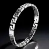 Pulsera de Acero de Titanio Pulverización Electrónica al Vacío Pulsera de Acero Inoxidable Nicho Versátil Lujo Ligero Gama Alta Pulsera Totalmente Diamantada Venta Directa de Fábrica