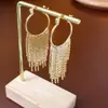 Pendientes de mariposa plisados con incrustaciones de diamantes de aguja plateada, pendientes de moda estilo artístico retro vintage, pendientes de temperamento de nicho de lujo ligero para mujer