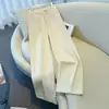 Pantalones de Pierna Ancha de Mezclilla Blanca para Mujer Verano 2025 Nuevos de Cintura Alta Holgados de Alto Grado Color Claro Pantalones Rectos Cortos