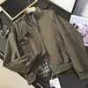Chaqueta Harrington retro americana con cuello mao para hombre, nuevo estilo de primavera, elegante y genial, forrada a cuadros, chaqueta de aviador