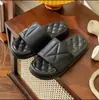 Pantuflas de EVA para Mujer de Verano para el Hogar Baño Interior Suaves Fondo Grueso Sensación de Caca Pantuflas de Pareja Venta al por Mayor