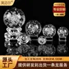 Procesamiento Personalizado de Fuentes de Luz de Burbuja de Bola de Cristal Grabada Internamente, Personalización de Fábrica de Bolas de Cristal de Burbuja con Forma de Balón de Baloncesto y Fútbol
