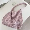 59172 2025 Principios de Otoño Nuevo Diseño de Nicho Bolso de Hombro Gamuza Estampado de Leopardo Bolso Tote Gran Capacidad Moderno Bolso para Mujer