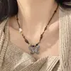 Colar Borboleta de Pedra Natural Retrô para Mulheres, Acessórios Versáteis de Nicho, Corrente de Moletom com Design, Nova Decoração de Liga
