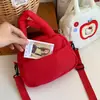 Linda Bolsa Cruzada de Gato Manzana para Mujer, Bolsa de Almacenamiento Portátil de Gran Capacidad de Alto Valor, Práctica Bolsa para Teléfono Móvil para Salir