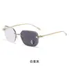 Gafas de sol fotocromáticas sin montura, únicas y exquisitas para mujer, ligeras con varillas de metal, versátiles para fotografía al aire libre y protección solar elegante