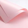Papel Ouya Monocromático al por mayor Película Perlada Impermeable Papel de Envoltura de Flores Empaque de Ramo Papel Estilo Coreano Papel de Envoltura de Flores para el Día de San Valentín